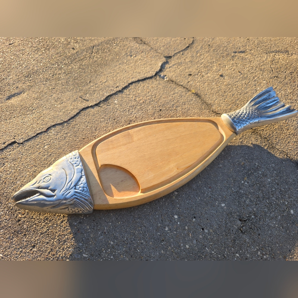 Decorative Fish-Shaped Serving Board - Natural Wood with Silver Accents - Picture 4 of 7